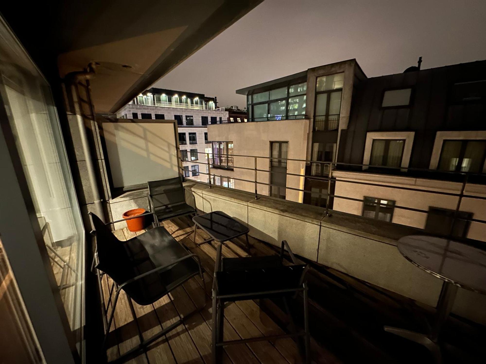 Apartment With Balcony In Brussels Center Εξωτερικό φωτογραφία